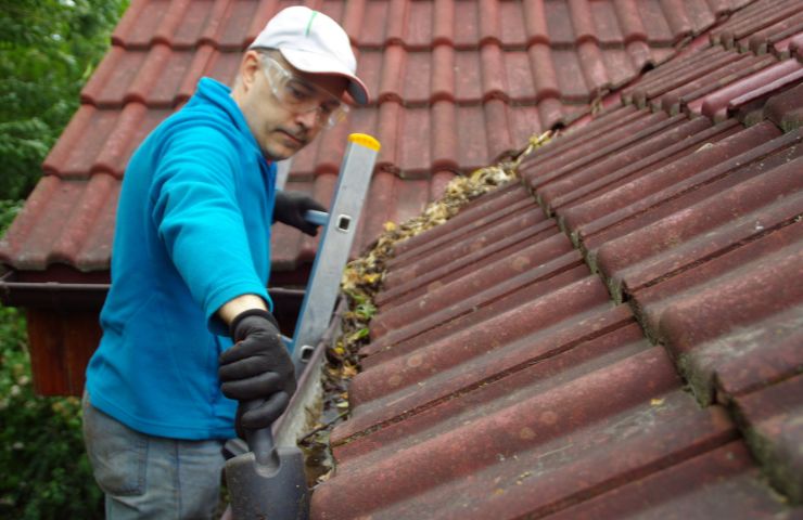 Gutter Cleaning Cost in Denver, CO